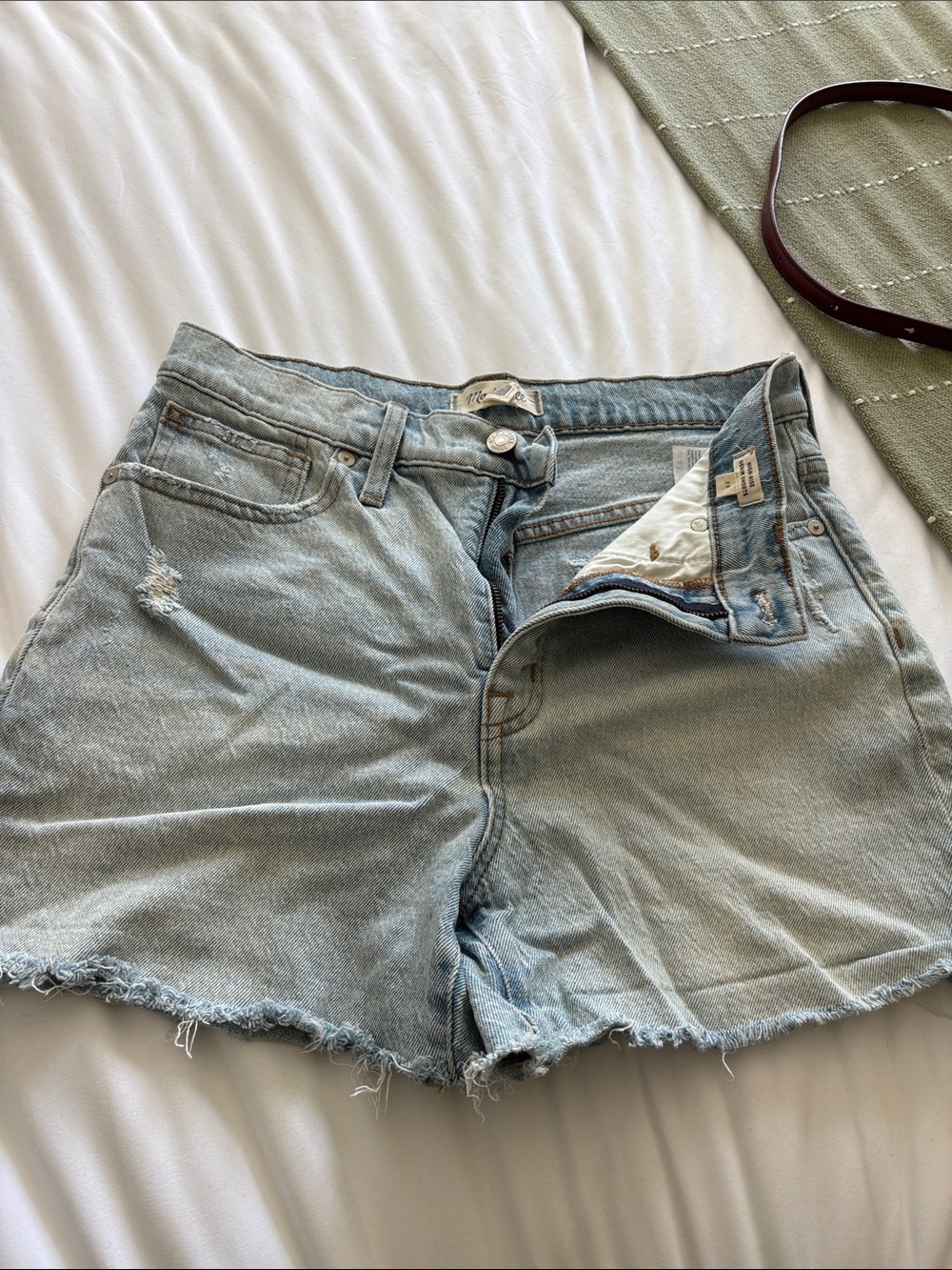 Madewell Light Wash Frayed-Hem Denim Shorts